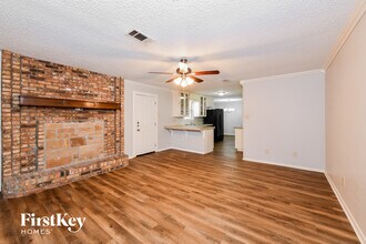 612 Mesa Dr in Euless, TX - Building Photo - Building Photo