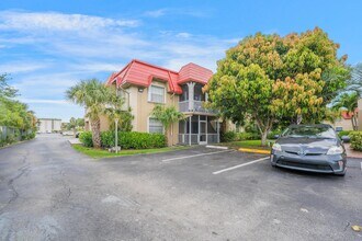 495 SE 8th St in Deerfield Beach, FL - Building Photo - Building Photo