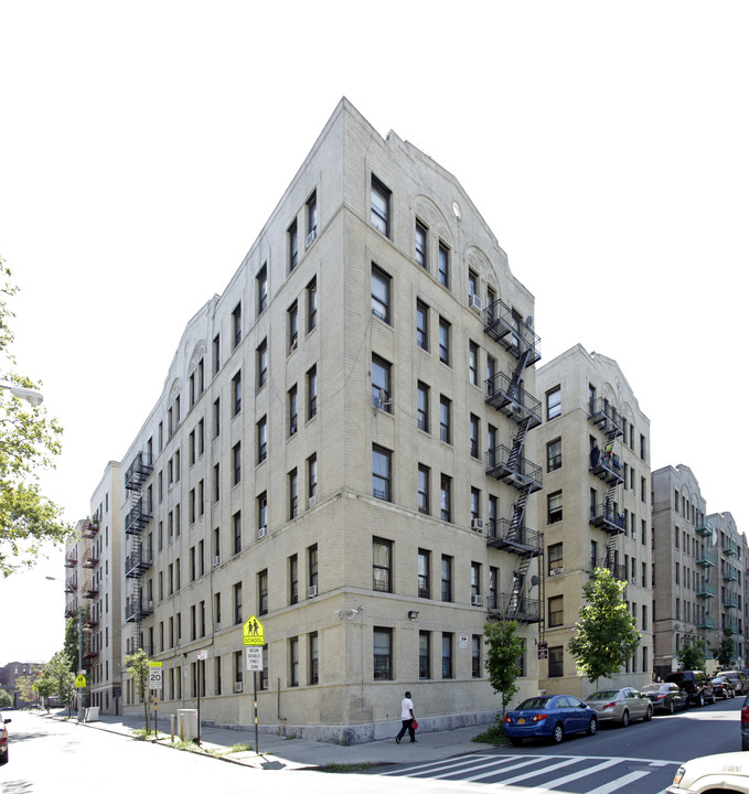 Quality Communities/2608 Creston Avenue Bronx in Bronx, NY - Building Photo