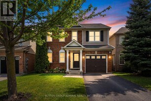 36 John W Taylor Ave in New Tecumseth, ON - Building Photo