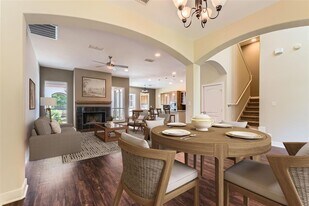 462 Stagecoach Trail in San Marcos, TX - Building Photo