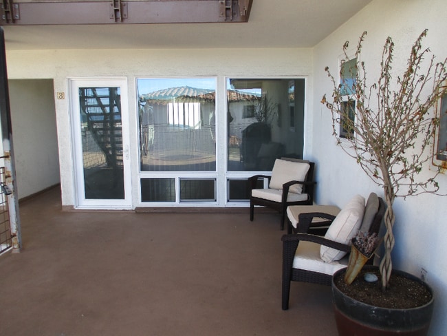 111 S Alameda Ln