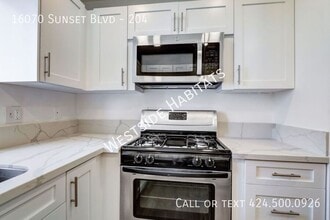16070 W Sunset Blvd in Los Angeles, CA - Building Photo - Building Photo