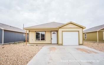 2217 E Main St in Lubbock, TX - Building Photo - Building Photo