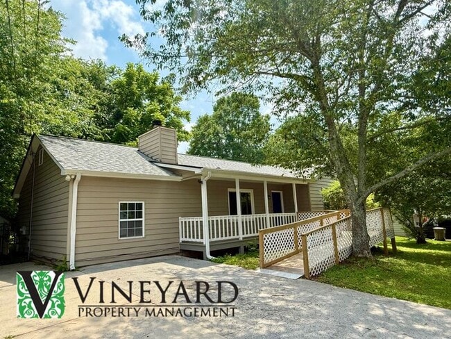 property at 1194 Broward Dr