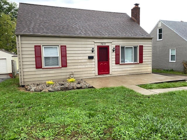 7210 Amherst Ave in Youngstown, OH - Foto de edificio