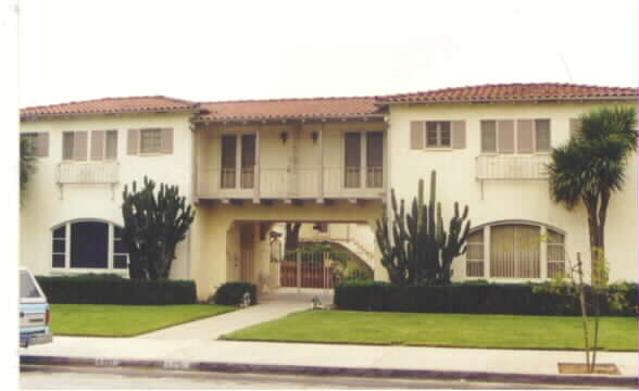 6319-6323 Comstock Ave in Whittier, CA - Foto de edificio