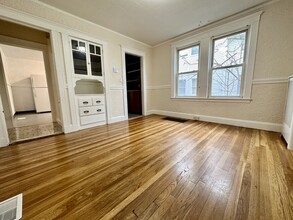 74 Lewis St, Unit 1 in Everett, MA - Building Photo - Building Photo