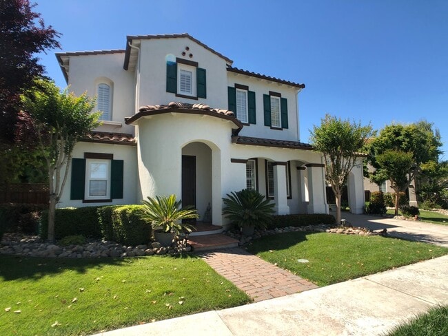 property at 1935 St Andrews Cir
