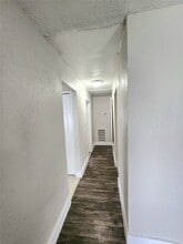 9110 Kentshire Dr in Houston, TX - Building Photo - Building Photo