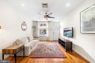 1511 Earl St in Philadelphia, PA - Building Photo - Building Photo