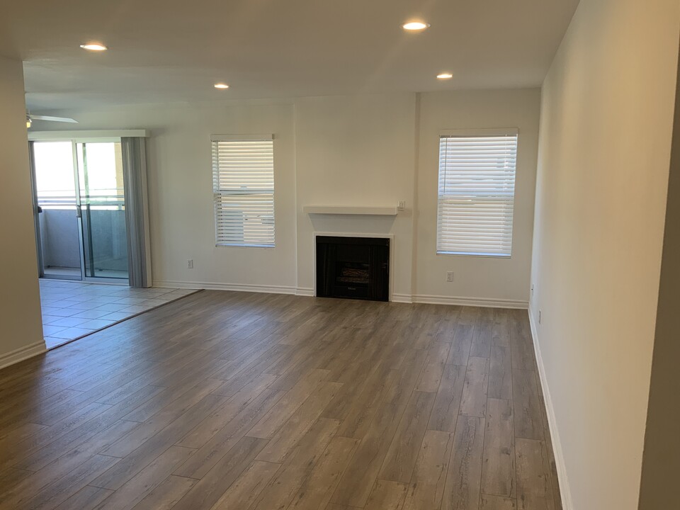 1457 Armacost Apartments in Los Angeles, CA - Building Photo