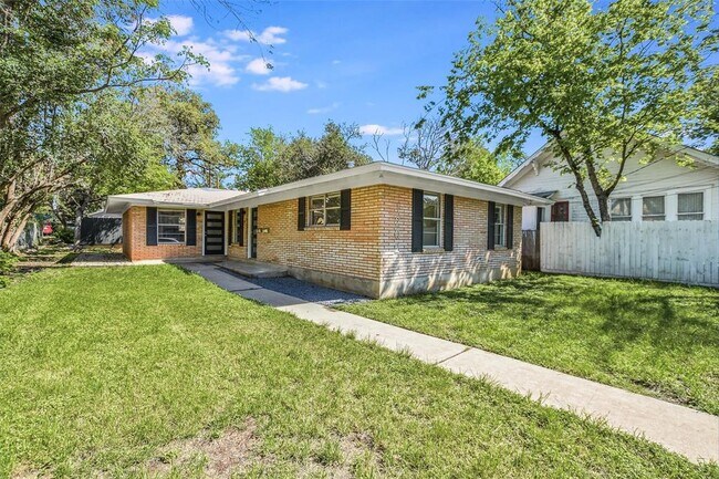 property at 1202 W 22nd St