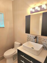 956 NW 126th Terrace in Coral Springs, FL - Foto de edificio - Building Photo