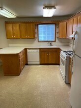 1719 NW Lemans St in Roseburg, OR - Building Photo - Building Photo