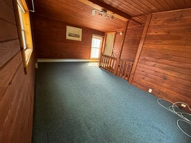 399 Center St, Unit 4 in Bangor, ME - Building Photo