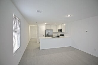 1502 Tiptop Mdw in New Braunfels, TX - Building Photo - Building Photo