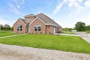 4745 -C Croix Pkwy in Manvel, TX - Building Photo