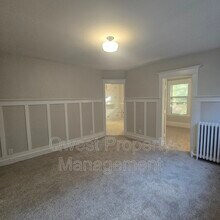 424 Lafayette Ave SE in Grand Rapids, MI - Building Photo - Building Photo