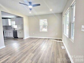 2900 Enfield Rd in Charlotte, NC - Building Photo - Building Photo