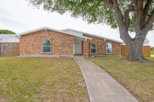6500 Mesquite Trail in Plano, TX - Building Photo