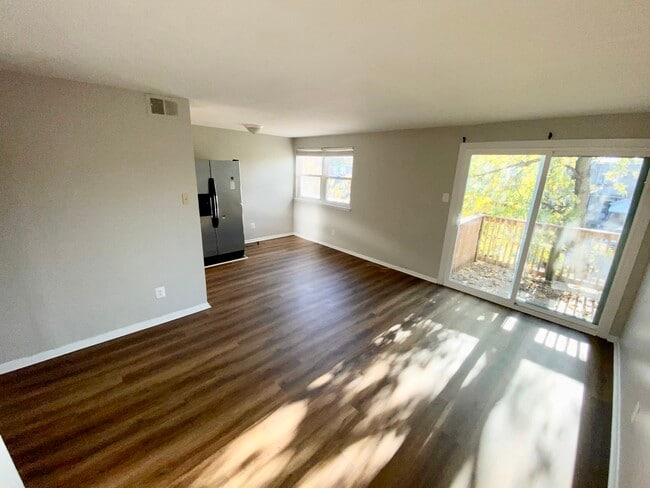 3408 Ashfield Ln, Unit 2