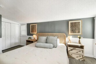 9 Cole St-Unit -1 in Hampton, NH - Building Photo - Building Photo