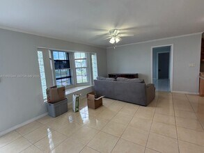 16130 SW 108th Ct in Miami, FL - Building Photo - Building Photo