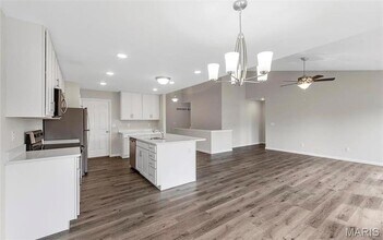 4602 Siesta Dr in Imperial, MO - Building Photo - Building Photo