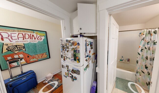 40 Gibson St, Unit 3A in Cambridge, MA - Foto de edificio - Building Photo