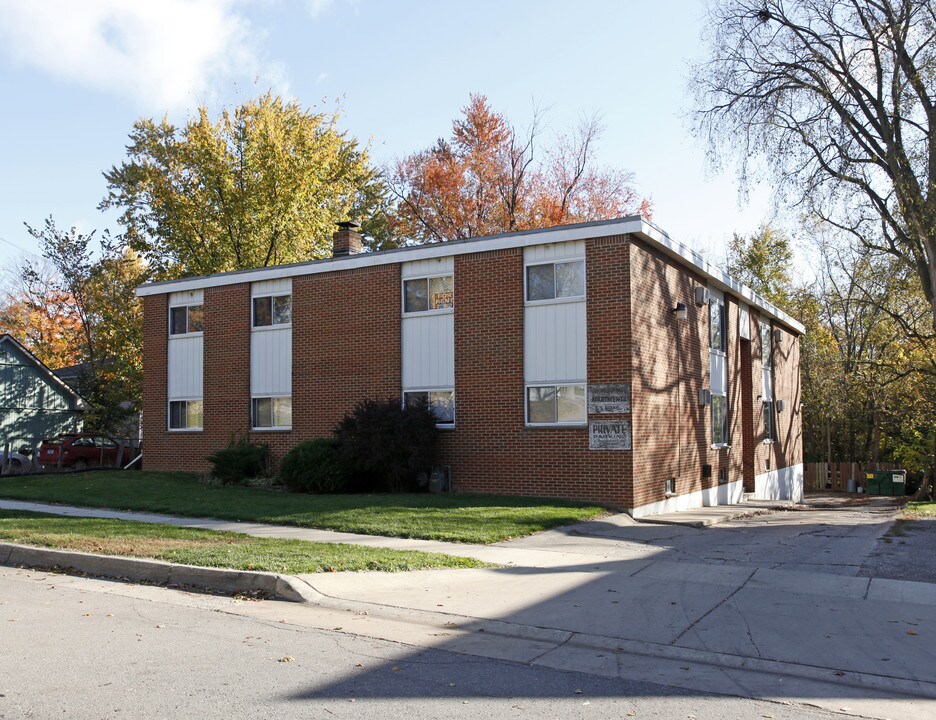 Normal Manor Apartments in Ypsilanti, MI - Foto de edificio