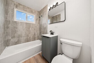 6412 Stoneman Dr in North Highlands, CA - Building Photo - Building Photo