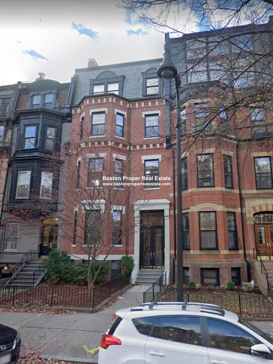 331 Beacon St, Unit 1 in Boston, MA - Building Photo