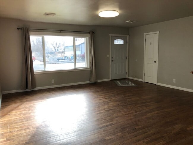 717 S Marigold St in Moses Lake, WA - Building Photo - Building Photo