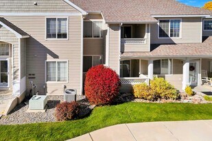 2458 Thunder Mountain Drive in Grand Junction, CO - Building Photo