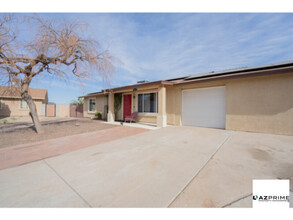 8822 W Desert Cove Ave in Peoria, AZ - Building Photo - Building Photo