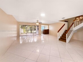 5608 NW 19th St in Lauderhill, FL - Building Photo - Building Photo