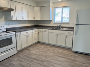 84 W Main St, Unit 1 in Grantsville, UT - Building Photo - Building Photo