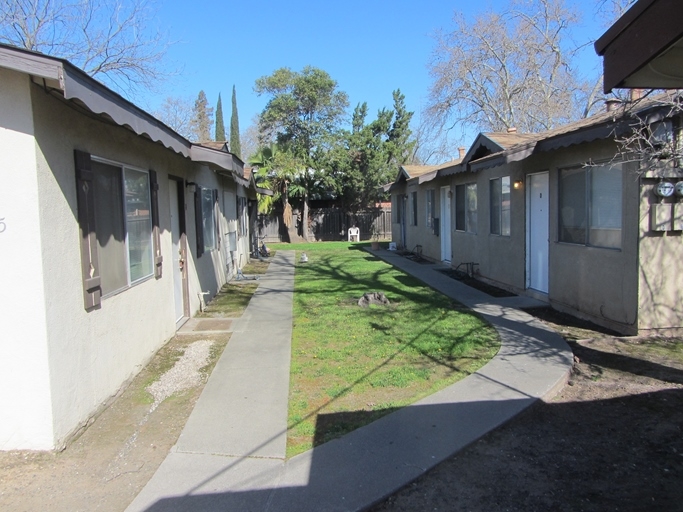 1705 Kenwood St in Sacramento, CA - Building Photo