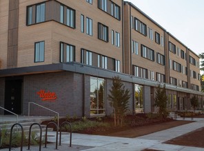 The Union in Corvallis, OR - Foto de edificio - Building Photo