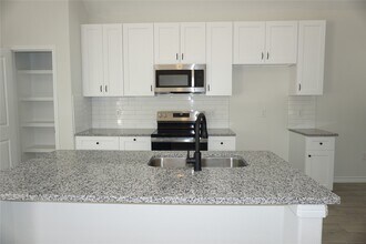 9980 Calendar St in Willis, TX - Building Photo - Building Photo