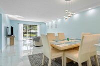 7076 Huntington Ln in Delray Beach, FL - Foto de edificio - Building Photo