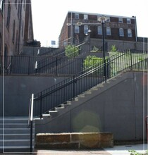 Midpoint Apartments in Lynchburg, VA - Foto de edificio - Building Photo