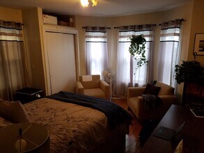 25 Everett St, Unit 2 in Boston, MA - Foto de edificio - Building Photo