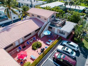 Ocean Pearl Apartments in Deerfield Beach, FL - Building Photo - Building Photo