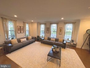 17 Peacock Wy in Princeton, NJ - Building Photo - Building Photo