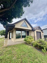 19 N 29th St in McAllen, TX - Building Photo