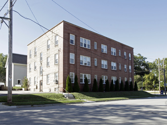 601 Milwaukee Ave in South Milwaukee, WI - Building Photo - Building Photo