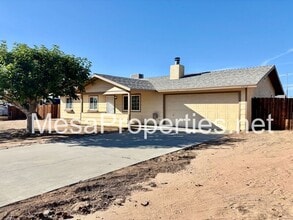 22810 Nalatapa Rd in Apple Valley, CA - Building Photo - Building Photo