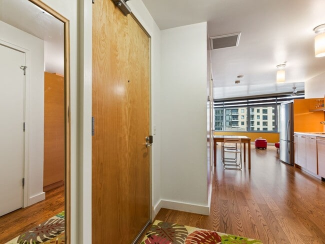 3601 S River Pkwy in Portland, OR - Building Photo - Building Photo